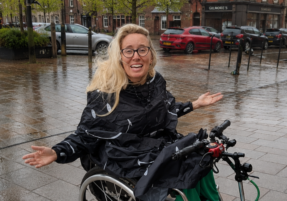 How to stay warm in a wheelchair? Tips from over 100 wheelchair users.